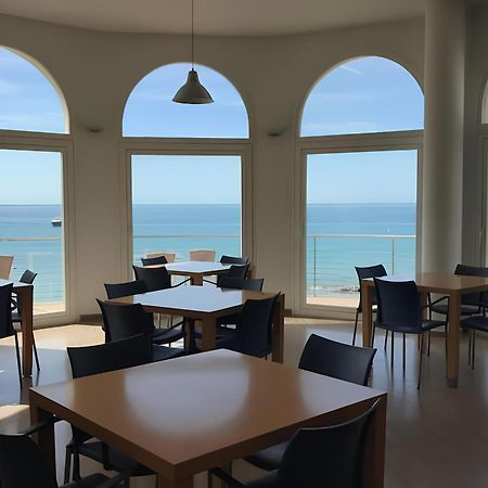 Clp - Beach Front, Pool View And Parking 卡尔佩 外观 照片